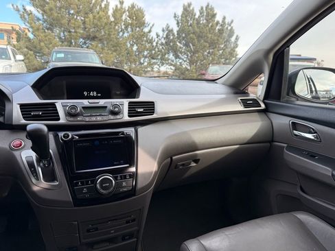 Used 2015 Honda Odyssey EX-L image 24