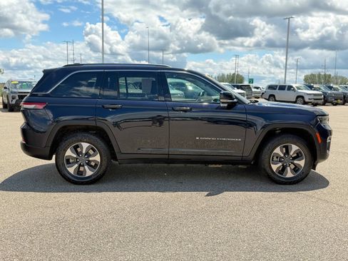 Used 2024 Jeep Grand Cherokee Limited 4xe AWD/4WD image 5