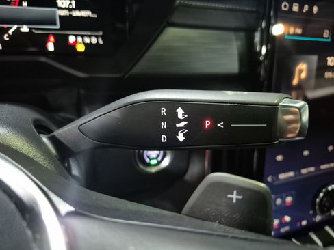 Certified 2024 GMC Acadia Elevation image 17