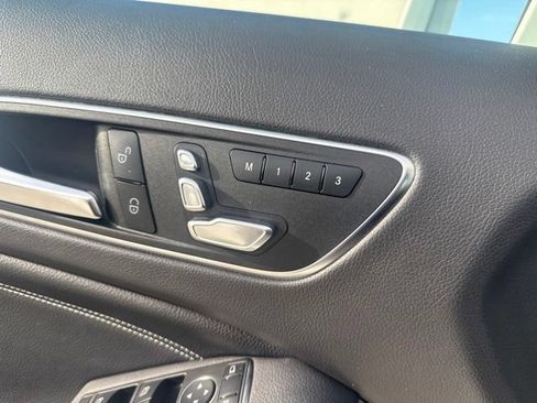 Used 2019 Mercedes-Benz GLA 250 4MATIC image 10
