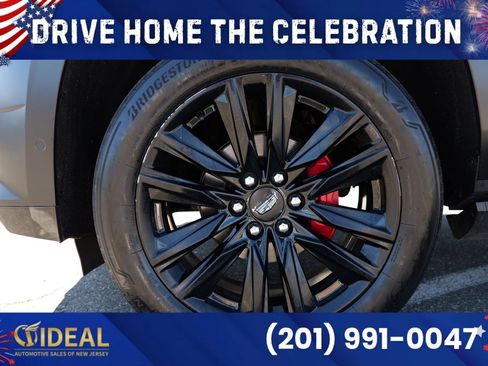 Used 2022 Cadillac Escalade ESV Sport Platinum AWD/4WD image 16
