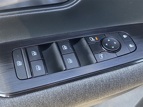 New 2026 Nissan Kicks SV w/ Cold Weather Package FWD image 21