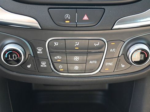 Used 2022 Chevrolet Equinox LT image 28