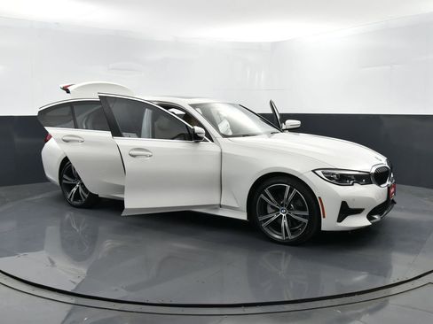 Used 2021 BMW 330e 330e iPerformance w/ Convenience Package image 39