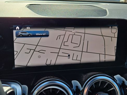 New 2025 Mercedes-Benz GLB 250 image 19