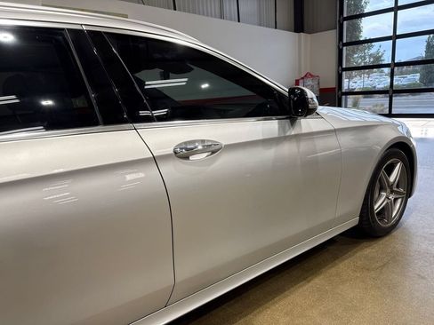 Used 2017 Mercedes-Benz E 400 4MATIC Wagon image 44