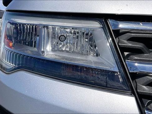 Used 2018 Ford Explorer 4WD image 32