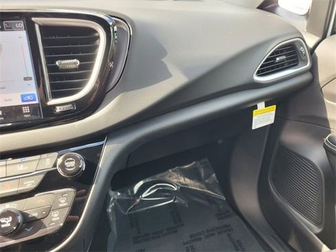 New 2026 Chrysler Voyager LX image 26