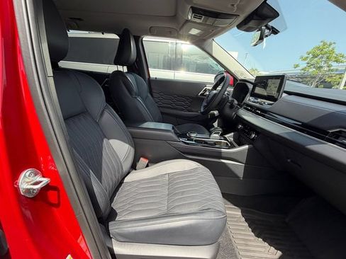 Used 2025 Mitsubishi Outlander SEL FWD image 14