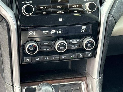 Used 2022 Subaru Ascent Touring image 22