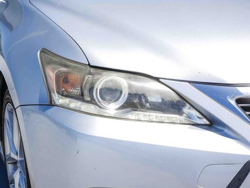 Used 2014 Lexus CT 200h FWD image 4