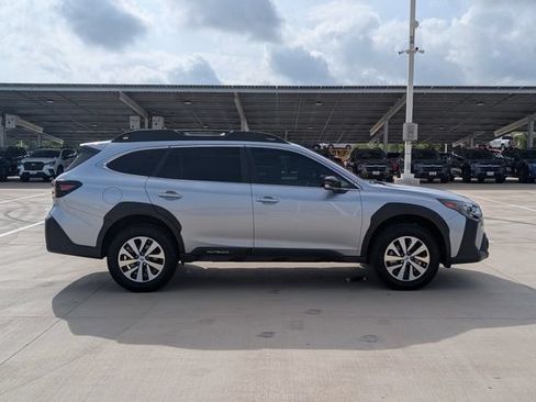 Certified 2025 Subaru Outback Premium w/ Popular Package #1A AWD/4WD image 6
