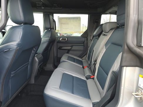 Used 2024 Ford Bronco Outer Banks image 15
