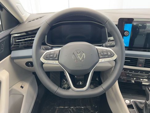 New 2026 Volkswagen Jetta SE FWD image 18