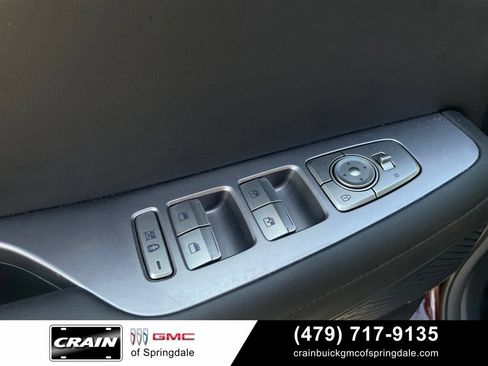 Used 2024 Hyundai Palisade Limited FWD image 11