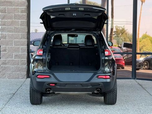 Used 2015 Jeep Cherokee Trailhawk w/ Leather Interior Group AWD/4WD image 30