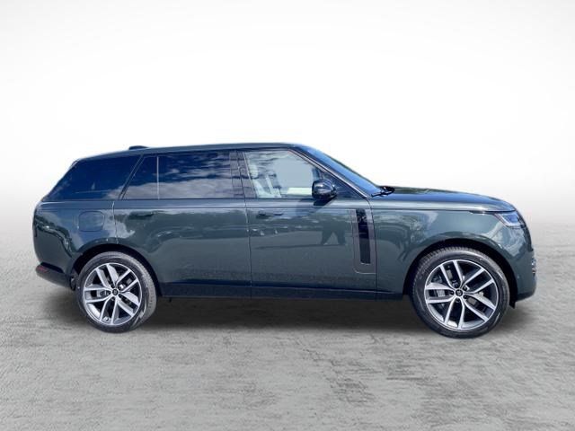 New 2027 Land Rover Range Rover Long Wheelbase SE AWD/4WD image 4