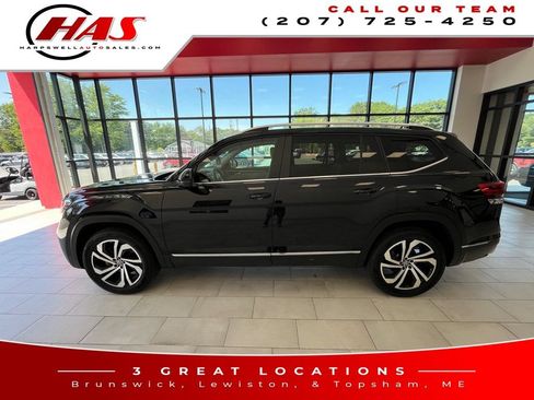 Used 2023 Volkswagen Atlas SEL AWD/4WD image 2