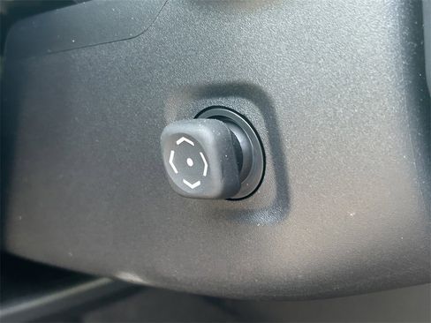 Used 2024 Toyota Land Cruiser image 29