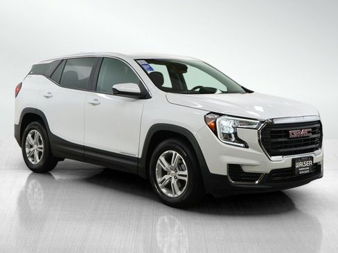 Used 2024 GMC Terrain SLE FWD image 7