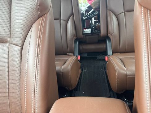 Used 2020 Subaru Ascent Touring w/ Popular Package #3 AWD/4WD image 19