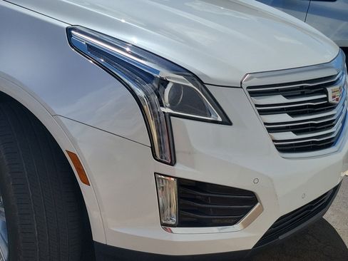 Used 2019 Cadillac XT5 Luxury image 2