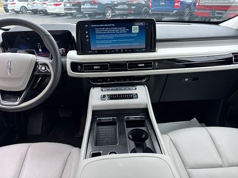 New 2026 Lincoln Aviator Reserve w/ Illumination Package AWD/4WD image 29