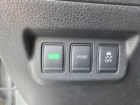 Used 2014 Nissan Sentra SV FWD image 26