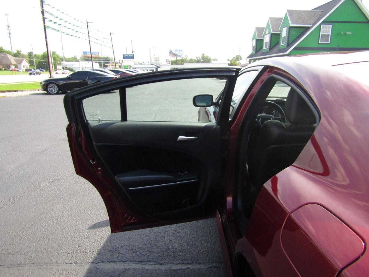Used 2020 Dodge Charger SXT w/ Leather Interior Group RWD image 19