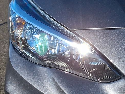 Used 2019 Subaru Impreza 2.0i Premium image 9