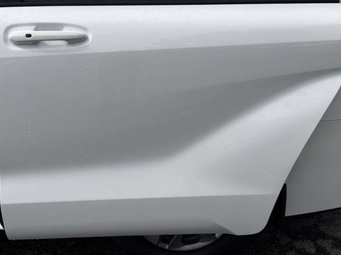 New 2026 Toyota Sienna LE FWD image 20