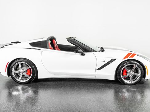Used 2014 Chevrolet Corvette Stingray Coupe image 5