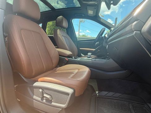 Used 2023 Audi Q5 2.0T Premium w/ Convenience Package AWD/4WD image 19