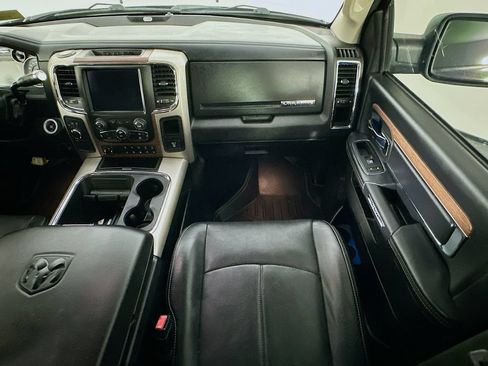 Used 2018 RAM 2500 Laramie w/ Convenience Group AWD/4WD image 11