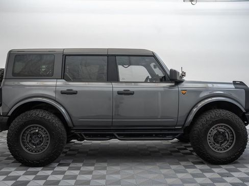 Used 2022 Ford Bronco Badlands AWD/4WD image 4
