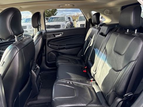 Used 2019 Ford Edge Titanium w/ Cold Weather Package image 17