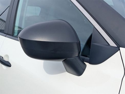 Used 2023 Nissan Rogue S image 10