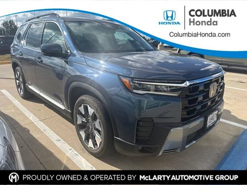 Used 2026 Honda Pilot Touring image 1