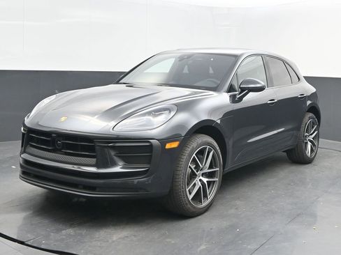 New 2025 Porsche Macan image 3