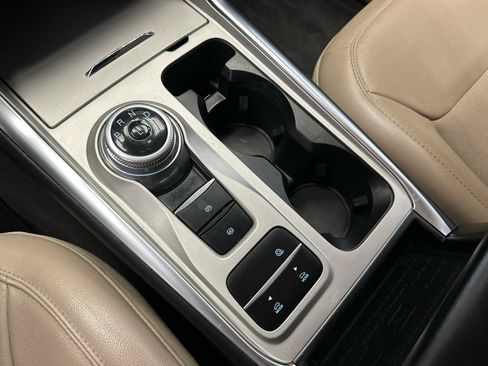 Used 2022 Ford Explorer Limited w/ Limited Technology Package RWD image 27