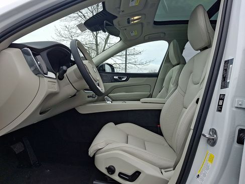 New 2026 Volvo XC60 T8 Ultra w/ Protection Package Premier AWD/4WD image 9