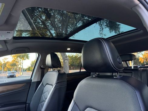 Used 2024 Volkswagen Atlas SE image 39