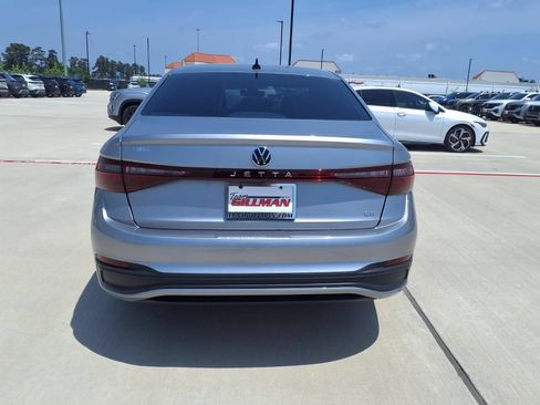 New 2026 Volkswagen Jetta SE FWD image 7