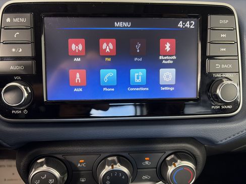 Used 2025 Nissan Versa SV w/ Trunk Package FWD image 17