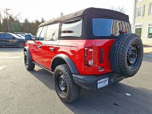 Used 2023 Ford Bronco Black Diamond image 7