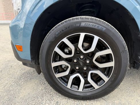 Used 2022 Ford Maverick Lariat w/ Lariat Luxury Package FWD image 9