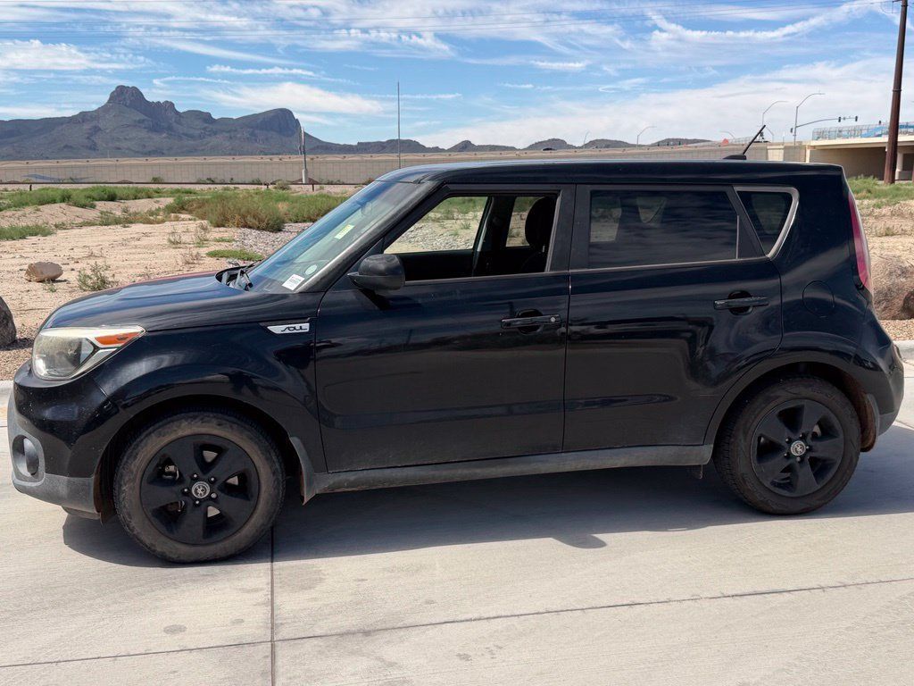Used 2017 Kia Soul FWD image 4