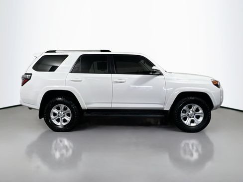Used 2021 Toyota 4Runner SR5 Premium AWD/4WD image 3