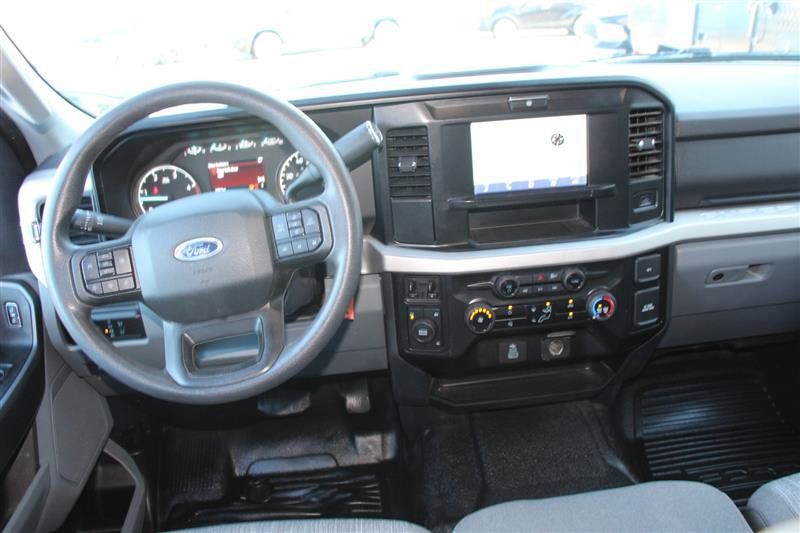 Used 2025 Ford F350 XLT AWD/4WD image 16