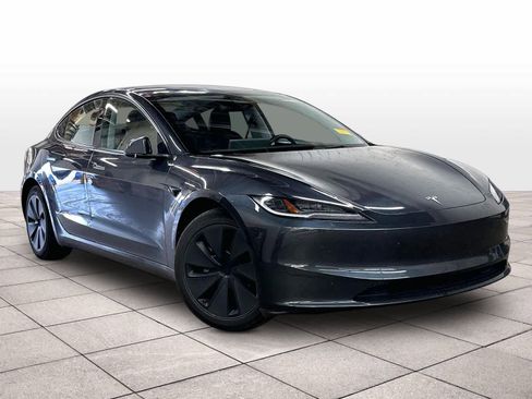 Used 2024 Tesla Model 3 Standard Range RWD image 2